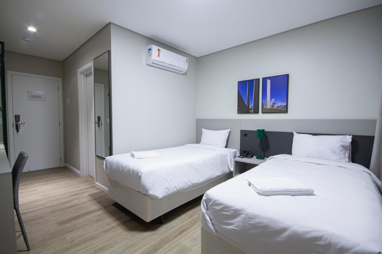Quarto Duplo
